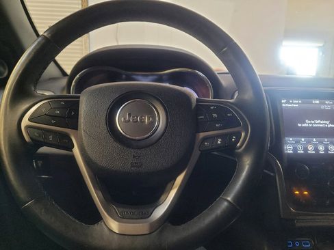 Used 2018 Jeep Grand Cherokee Limited image 22