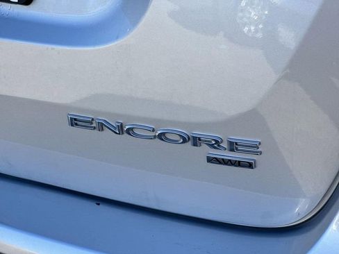 Used 2022 Buick Encore Preferred w/ Safety Package image 29