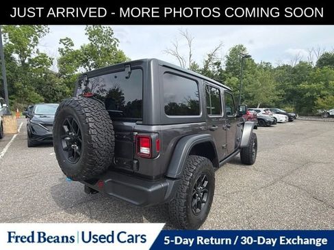 Used 2024 Jeep Wrangler Unlimited AWD/4WD image 8