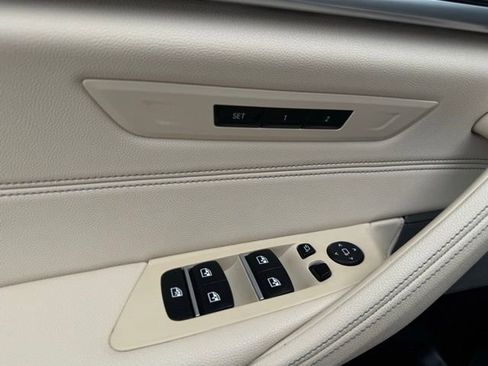Used 2021 BMW 540i xDrive w/ M Sport Package image 13