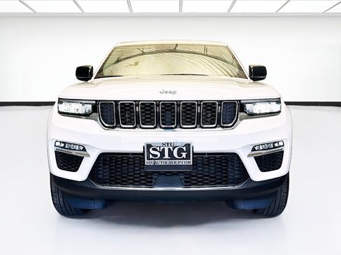 Used 2023 Jeep Grand Cherokee 4WD 4xe image 2