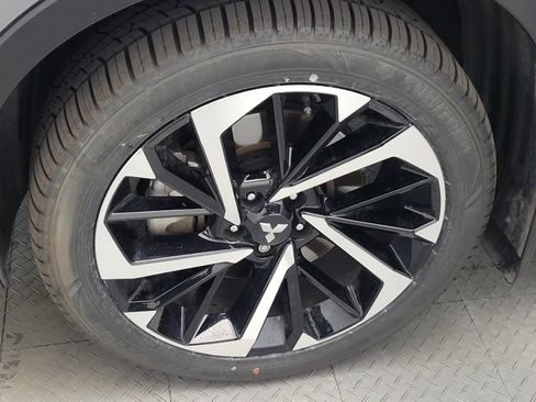 Used 2023 Mitsubishi Outlander SE AWD/4WD image 31