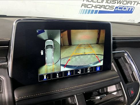 Used 2024 GMC Yukon XL AT4 w/ Technology Package AWD/4WD image 17