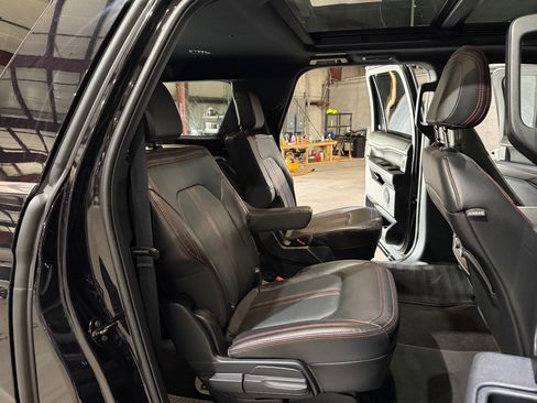 Used 2022 Ford Expedition Max Limited AWD/4WD image 23
