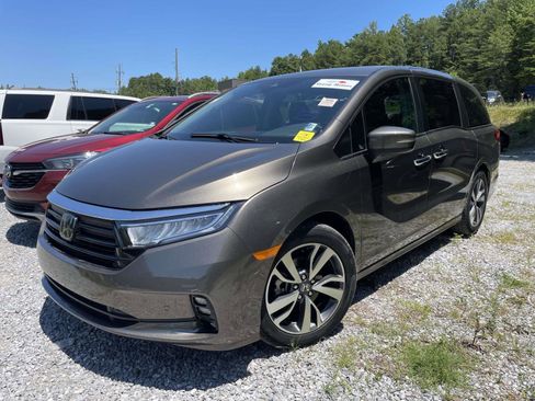 Used 2021 Honda Odyssey Touring image 4