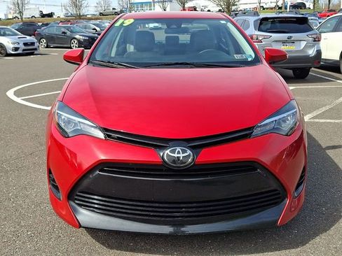 Used 2019 Toyota Corolla LE image 2