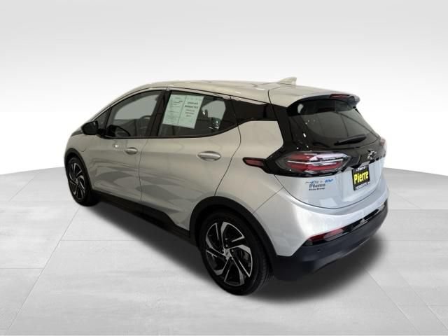 Used 2022 Chevrolet Bolt LT w/ Infotainment Package FWD image 2