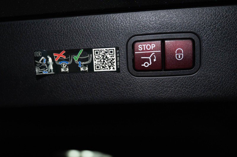 Certified 2023 Mercedes-Benz EQS 580 4MATIC Sedan image 35