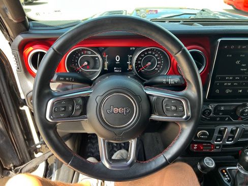 Used 2018 Jeep Wrangler Rubicon AWD/4WD image 12