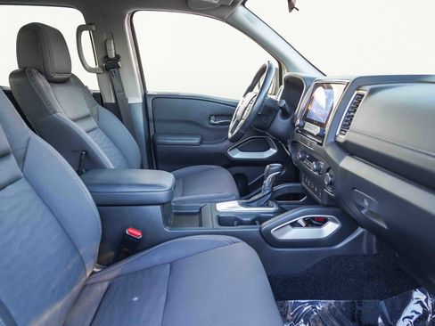 Used 2023 Nissan Frontier SV w/ SV Convenience Package image 21