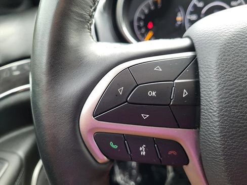 Used 2019 Jeep Grand Cherokee Overland image 24