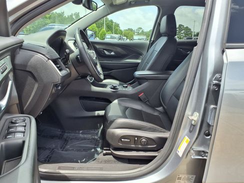Used 2024 GMC Terrain SLT FWD image 10