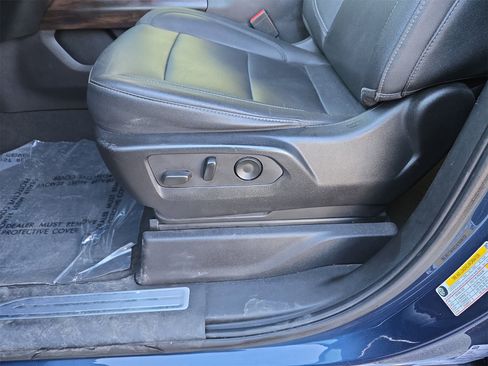 Used 2022 GMC Sierra 1500 SLT w/ SLT Convenience Package image 32