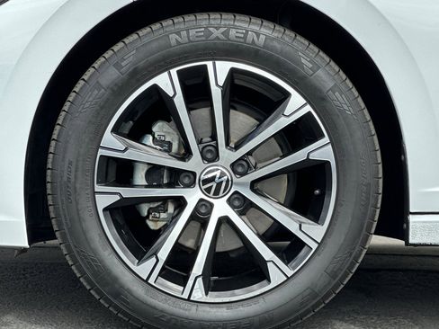 Used 2023 Volkswagen Jetta Sport image 23