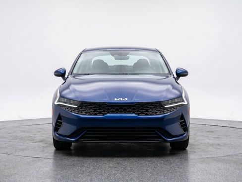 Used 2025 Kia K5 LXS FWD image 2