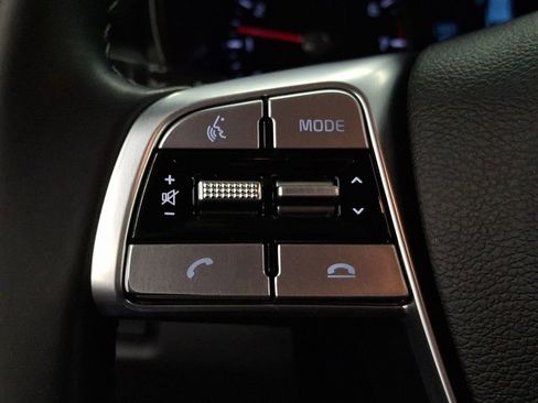 Used 2021 Kia Telluride LX image 17