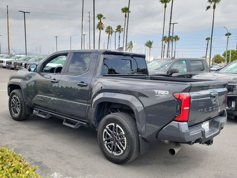 Used 2024 Toyota Tacoma TRD Sport w/ TRD Sport Premium Package AWD/4WD image 3