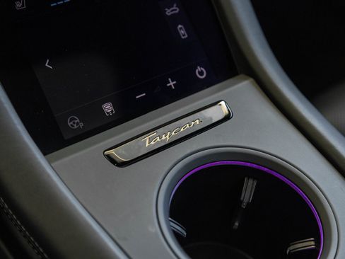 Used 2024 Porsche Taycan GTS image 29