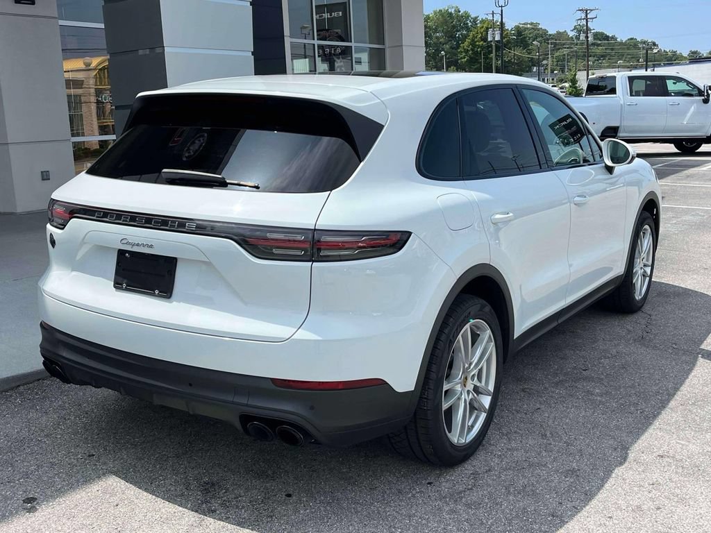 Used 2021 Porsche Cayenne AWD/4WD image 3