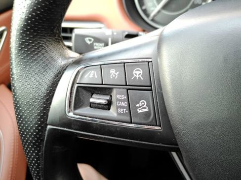 Used 2021 Maserati Levante AWD/4WD image 38