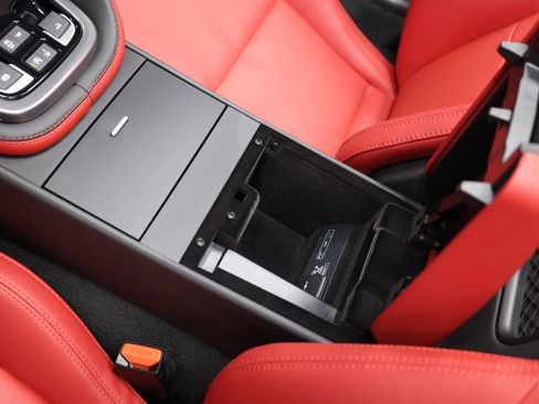 Used 2024 Jaguar F-TYPE R image 35