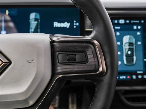 Used 2023 Rivian R1S Adventure image 17