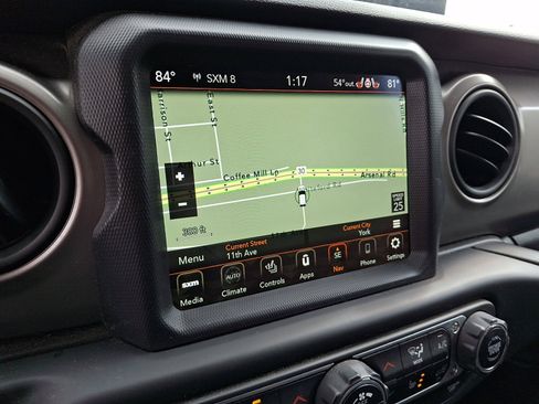 Used 2021 Jeep Gladiator Sport image 17