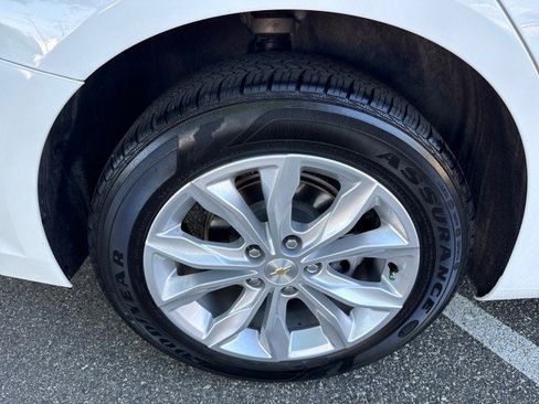 Used 2024 Chevrolet Malibu LT FWD image 9