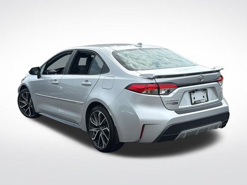 Used 2022 Toyota Corolla SE FWD image 5