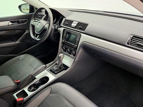 Used 2019 Volkswagen Passat 2.0T Wolfsburg w/ Wheels & Sunroof Package FWD image 23