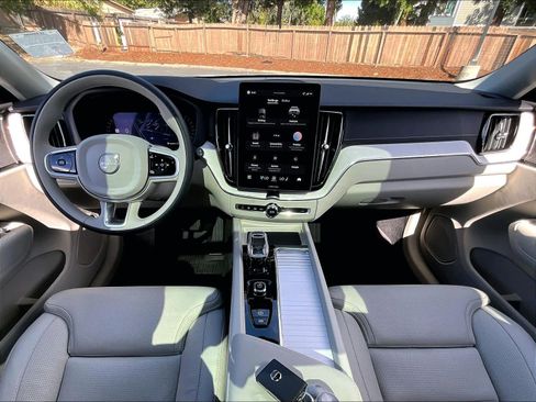 Used 2026 Volvo XC60 B5 Ultra w/ Protection Package Premier AWD/4WD image 18