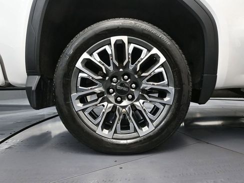 Used 2023 GMC Sierra 1500 Denali Ultimate image 17