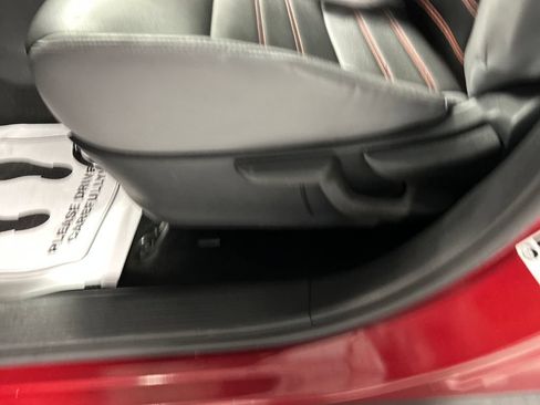 Used 2023 Nissan Kicks SR w/ SR Premium Package FWD image 11