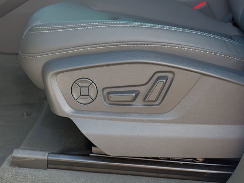 New 2025 Audi Q8 Premium Plus image 33