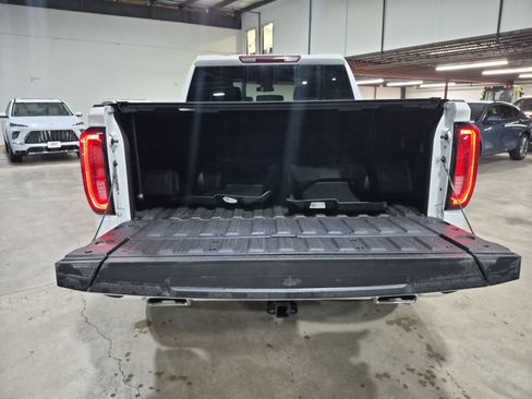 Certified 2025 GMC Sierra 1500 AT4 AWD/4WD image 27