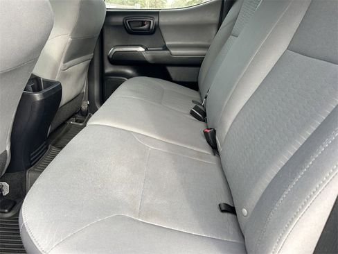 Used 2017 Toyota Tacoma SR5 image 16