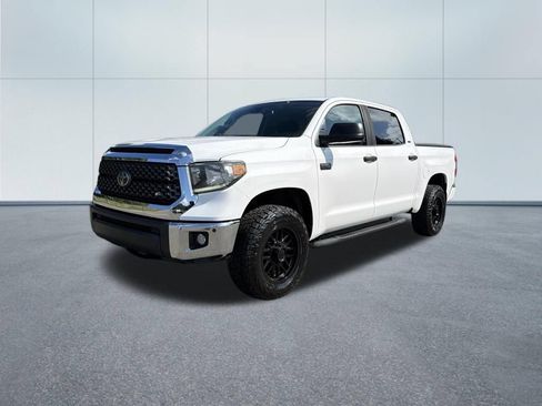 Used 2020 Toyota Tundra SR5 w/ SR5 Convenience Package AWD/4WD image 2