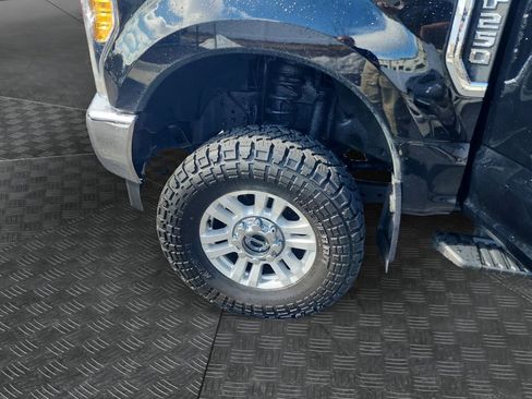 Used 2017 Ford F250 XL w/ STX Appearance Package image 14