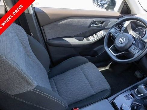 Used 2023 Nissan Rogue SV image 23