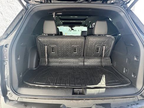 Used 2023 Chevrolet Traverse RS w/ LPO, Floor Liner Package AWD/4WD image 19
