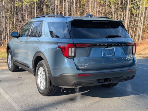 New 2026 Ford Explorer Active image 5