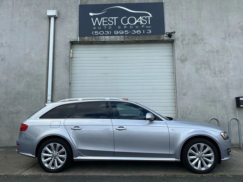 Used 2015 Audi A4 Prestige w/ Prestige Package image 2