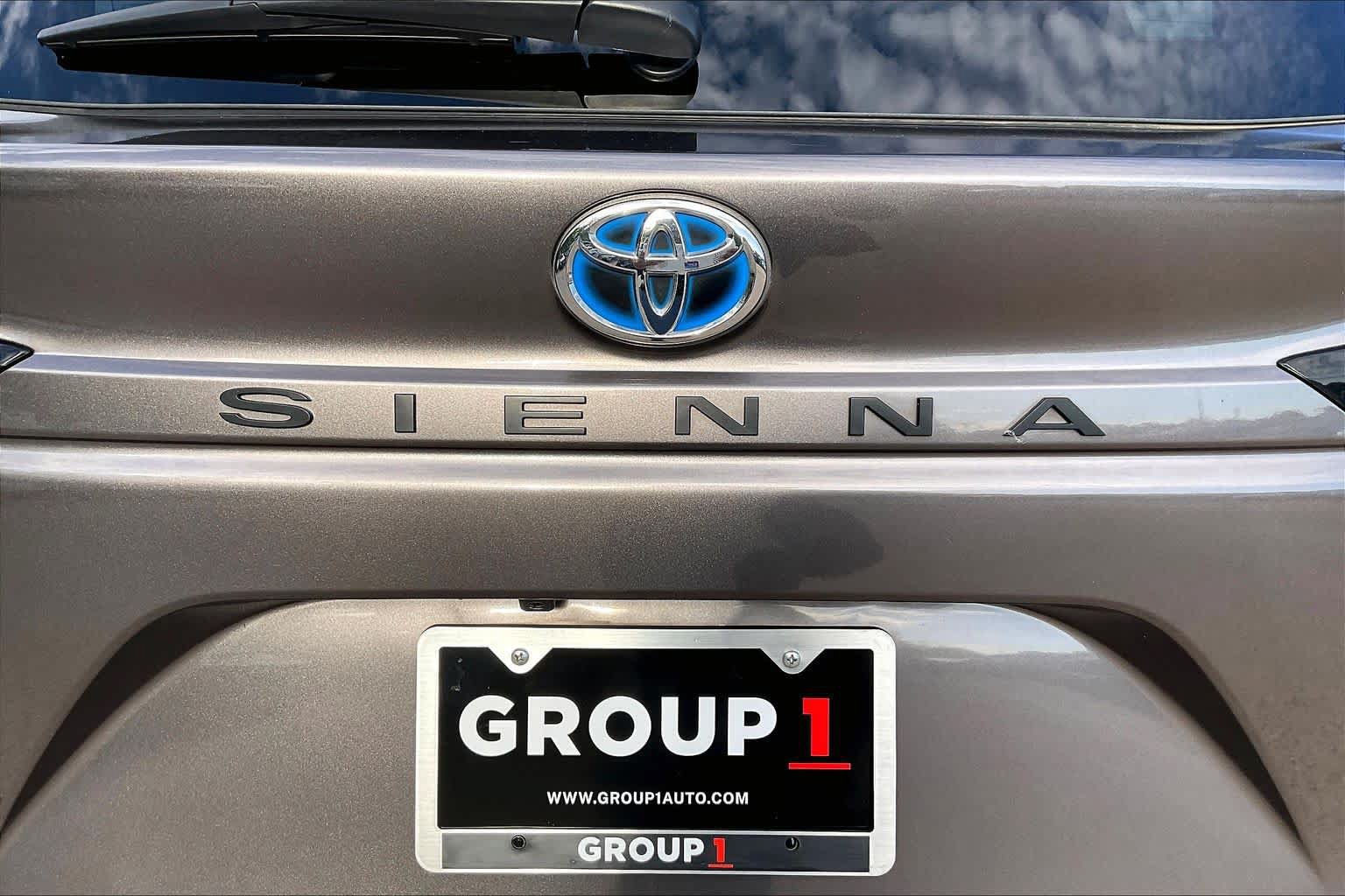 Used 2022 Toyota Sienna XLE FWD image 10