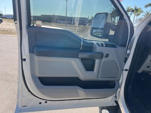 Used 2022 Ford F450 Limited w/ FX4 Off-Road Package image 61