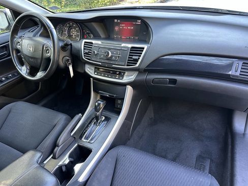 Used 2015 Honda Accord Sport image 13