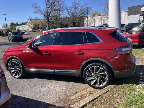 Used 2020 Lincoln Nautilus Reserve w/ Equipment Group 202A image 8