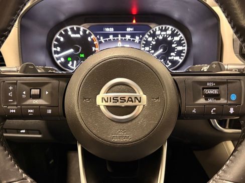 Used 2021 Nissan Rogue SL w/ Premium Package image 19