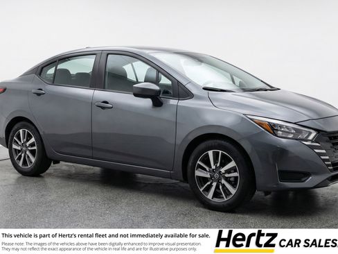 Used 2025 Nissan Versa SV image 1