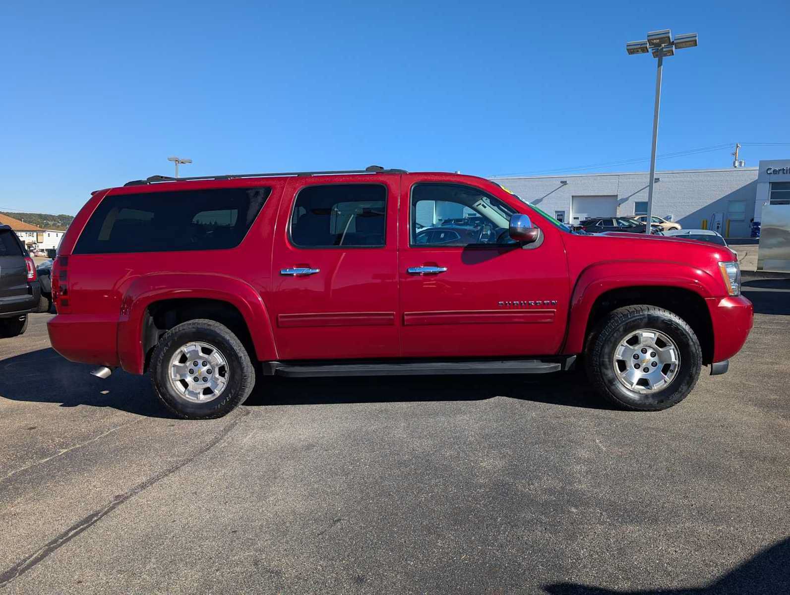 Used 2012 Chevrolet Suburban LS w/ Convenience Package 1 AWD/4WD image 7