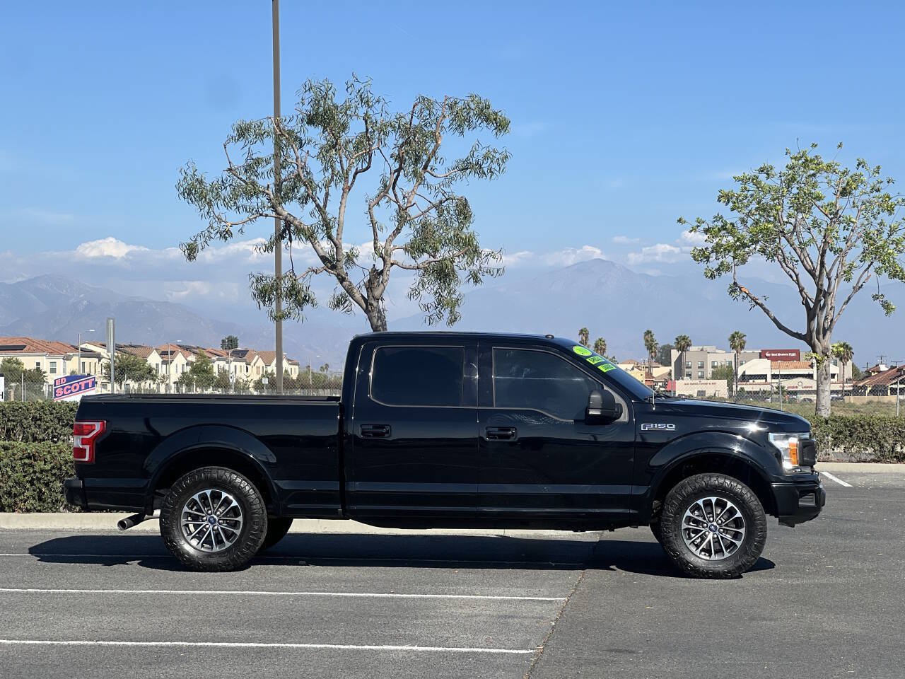 Used 2018 Ford F150 XLT w/ Equipment Group 302A Luxury RWD image 3